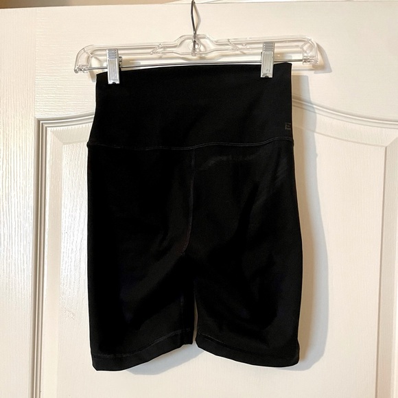 Everlane Black Athletic The Perform Bike Short Size XS Athleisure Comfort Active - Picture 3 of 6